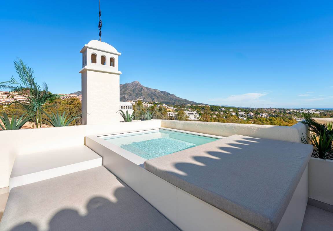 Elegant Duplex Penthouse in La Cerquilla with Spectacular Sea Views