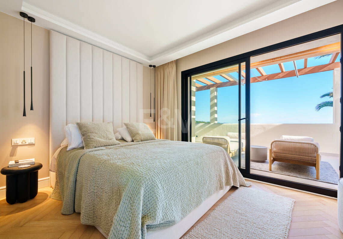 Elegant Duplex Penthouse in La Cerquilla with Spectacular Sea Views