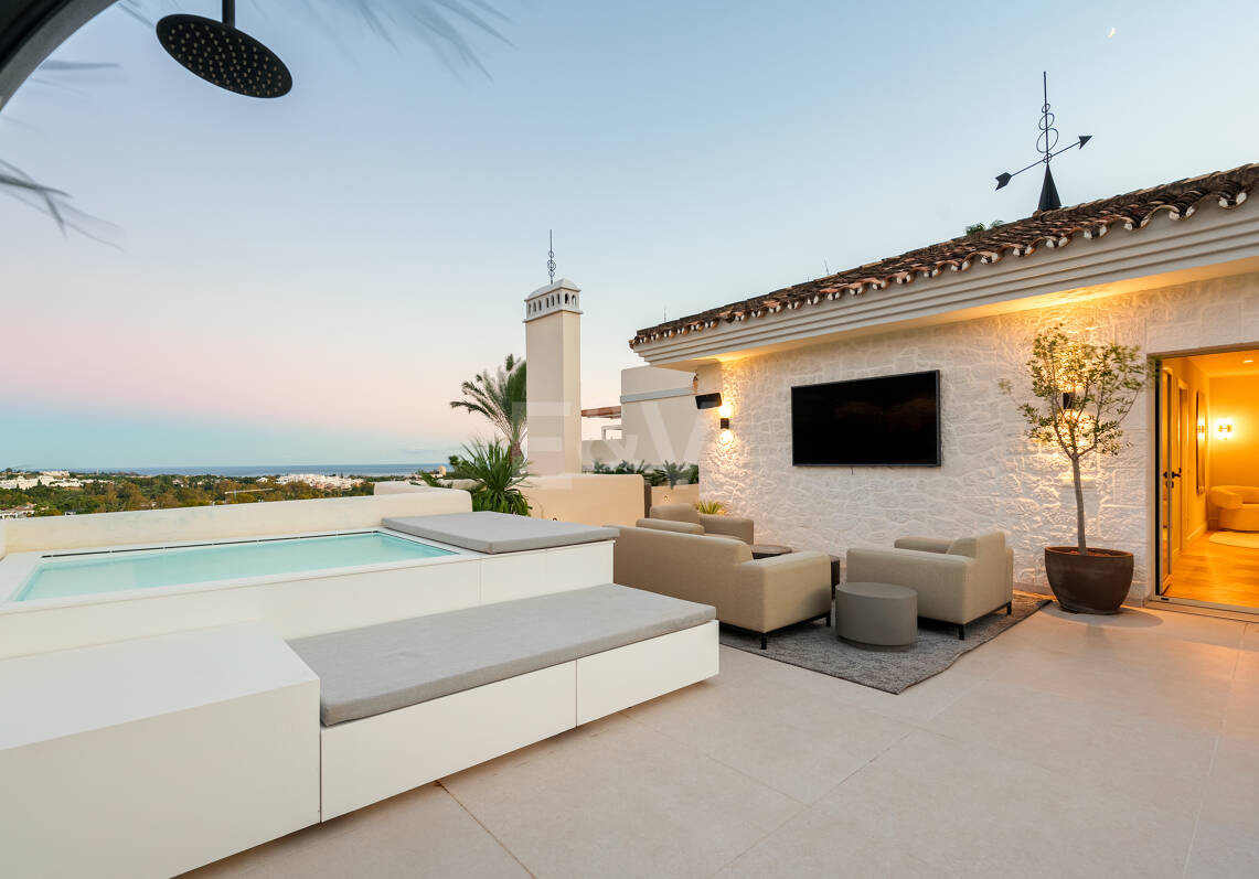 Elegant Duplex Penthouse in La Cerquilla with Spectacular Sea Views