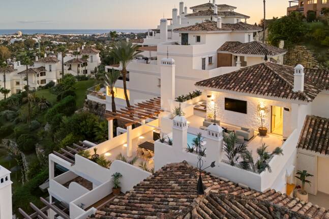 Elegant Duplex Penthouse in La Cerquilla with Spectacular Sea Views