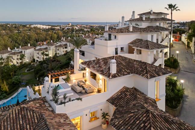 Elegant Duplex Penthouse in La Cerquilla with Spectacular Sea Views