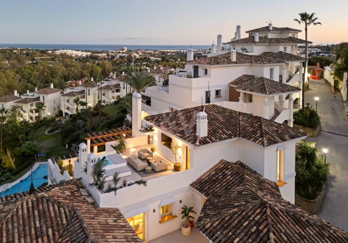 Elegant Duplex Penthouse in La Cerquilla with Spectacular Sea Views
