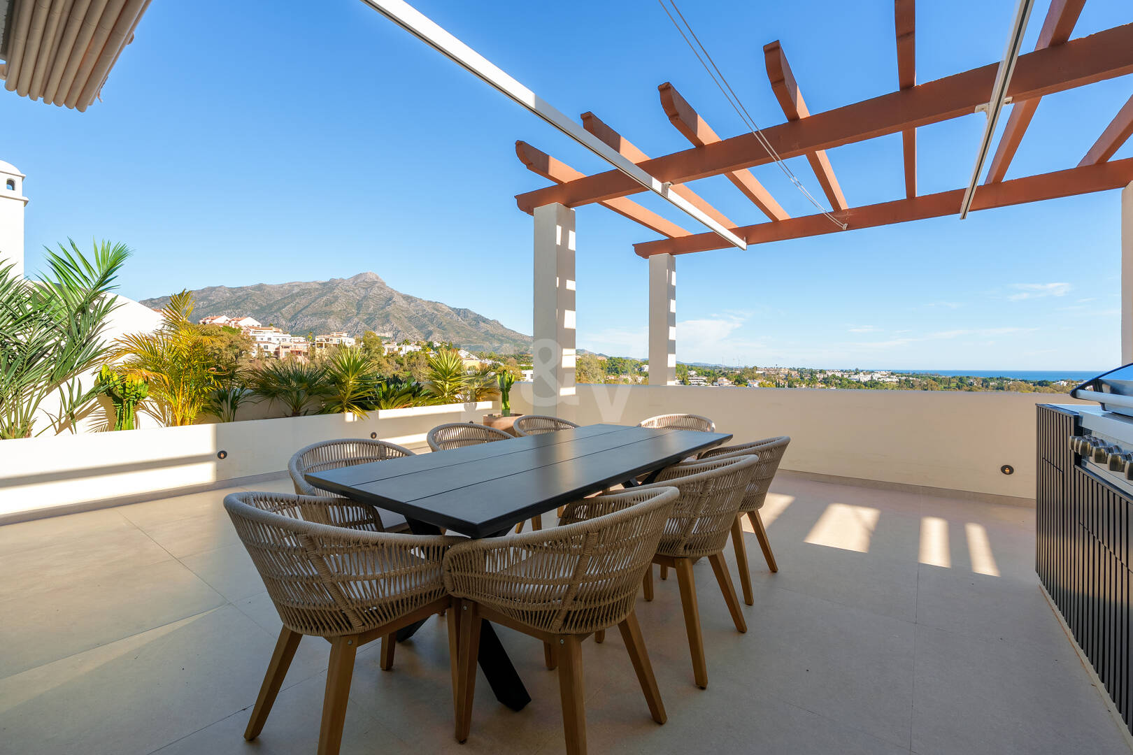 Elegant Duplex Penthouse in La Cerquilla with Spectacular Sea Views