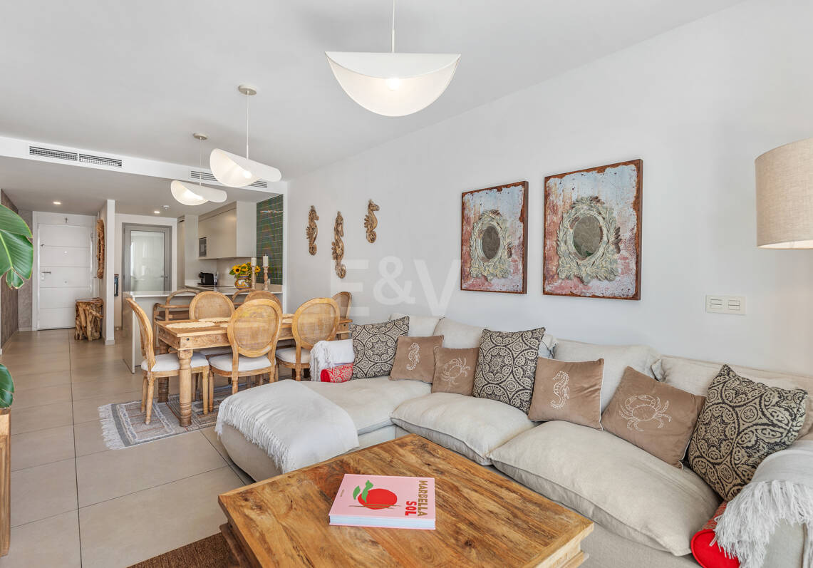 Modern Beachside Lägenhet med Premium bekvämligheter