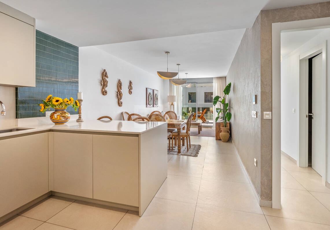 Modern Beachside Lägenhet med Premium bekvämligheter