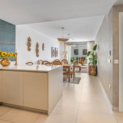 Apartamento moderno junto a la playa con servicios premium