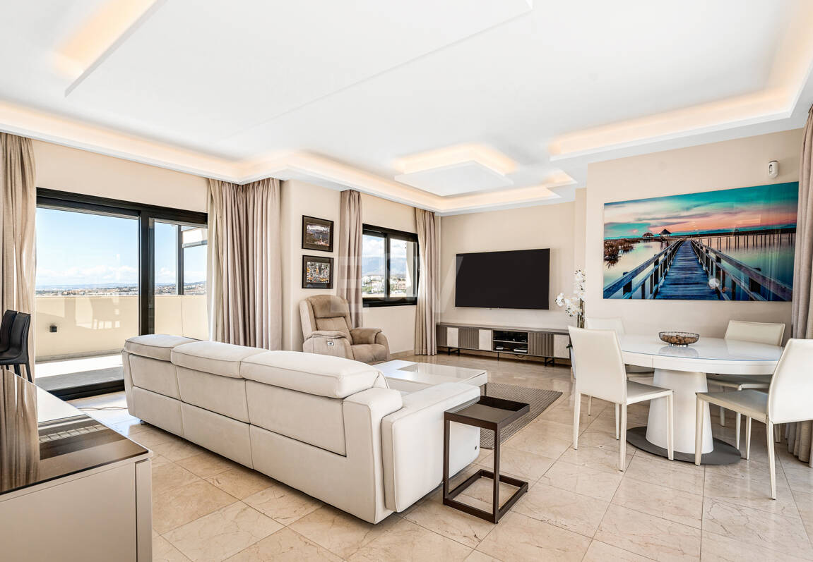 Sweeping Sea-View Penthouse in Los Flamingos Golf Resort | Mid & Long-Term Rent