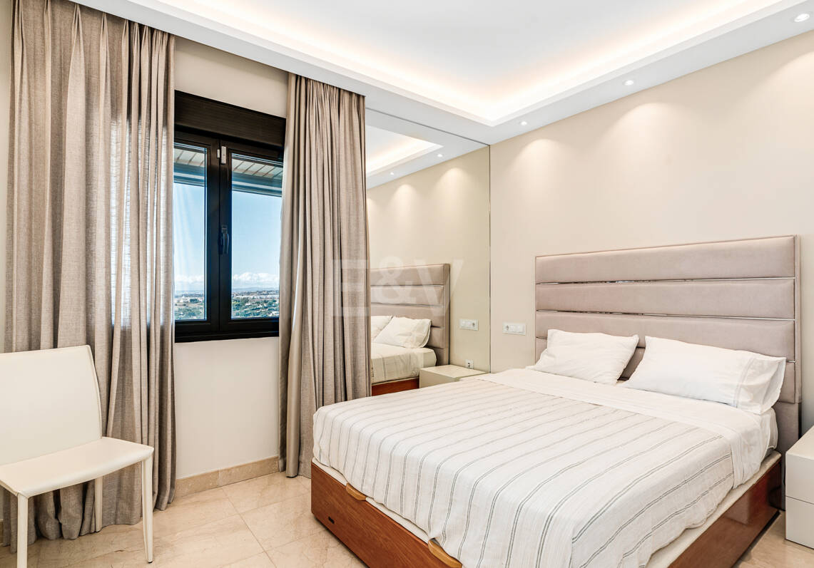 Großzügiges Penthouse mit Meerblick im Golfresort Los Flamingos | Mittel- & Langzeitmiete