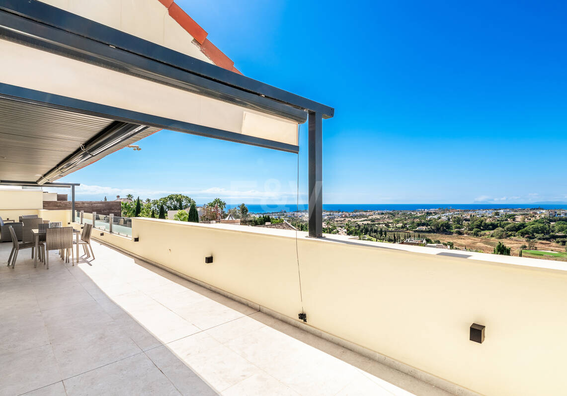 Großzügiges Penthouse mit Meerblick im Golfresort Los Flamingos | Mittel- & Langzeitmiete