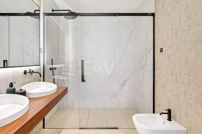 Luxus-Penthouse am Mittelmeer mit privater Dachterrassen-Oase