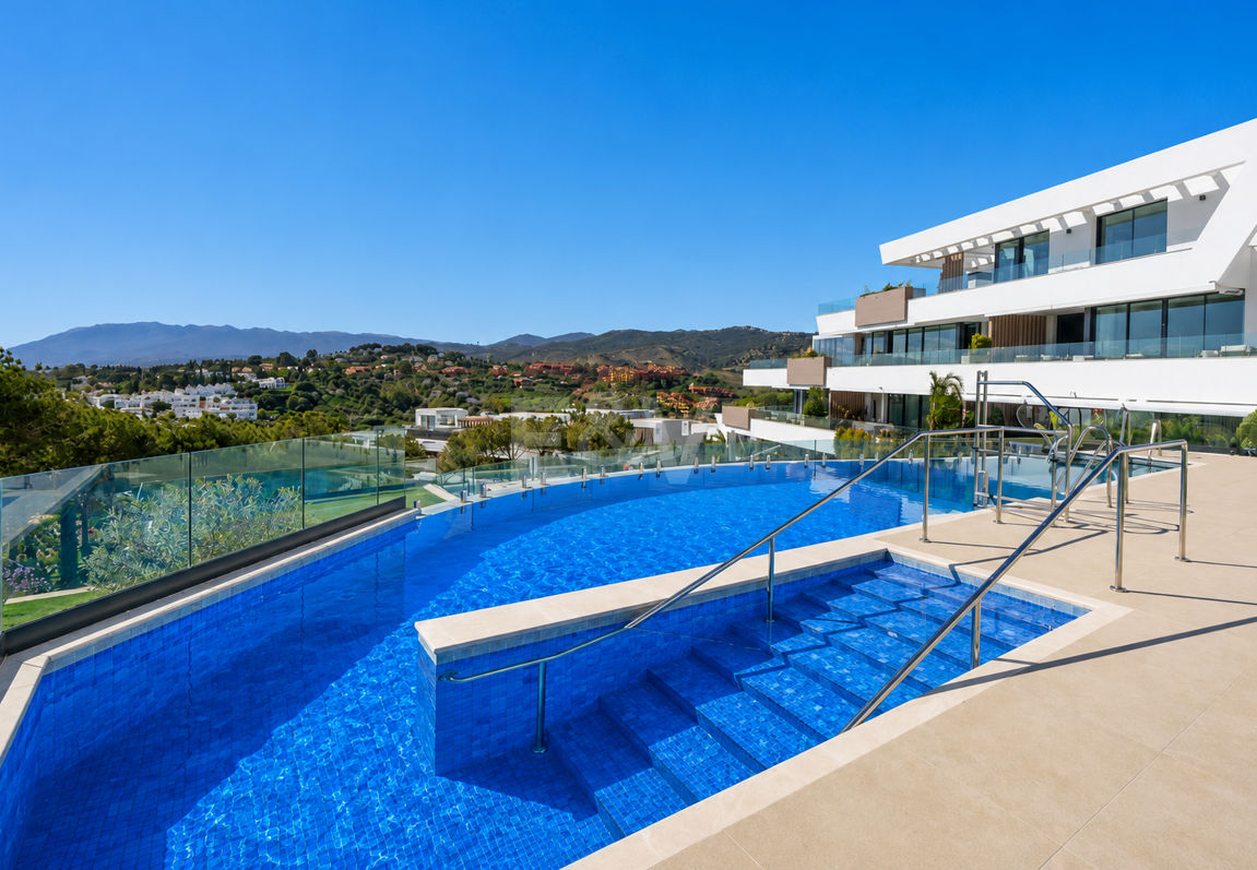 Luxus-Penthouse am Mittelmeer mit privater Dachterrassen-Oase