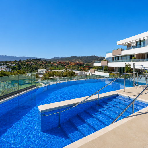 Luxus-Penthouse am Mittelmeer mit privater Dachterrassen-Oase