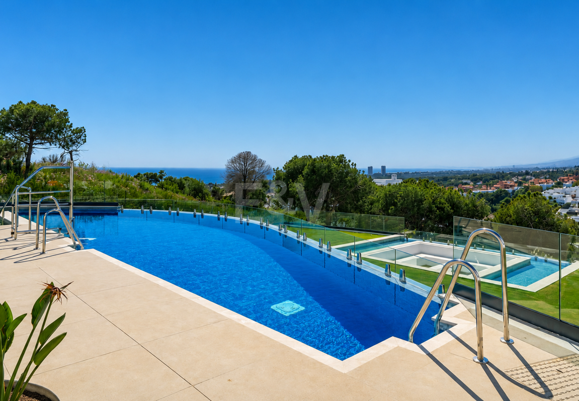 Luxus-Penthouse am Mittelmeer mit privater Dachterrassen-Oase