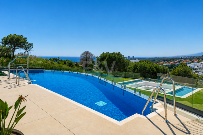 Luxus-Penthouse am Mittelmeer mit privater Dachterrassen-Oase