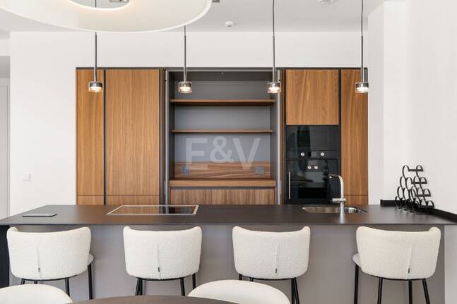 Luxus-Penthouse am Mittelmeer mit privater Dachterrassen-Oase