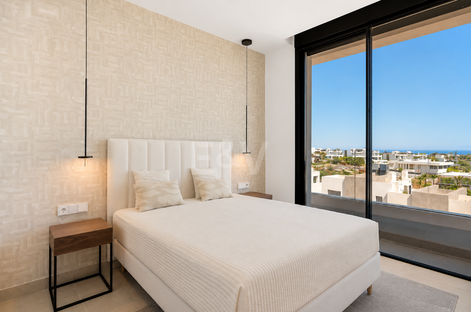 Luxus-Penthouse am Mittelmeer mit privater Dachterrassen-Oase