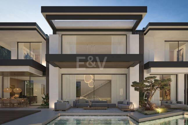 Vida ultraexclusiva en la mejor zona de Marbella con vistas al mar y a la montaña