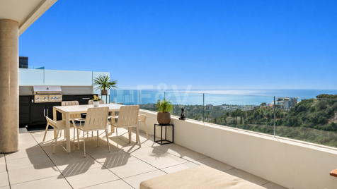 Luxuriöses, modernes Penthouse mit Panoramablick auf das Meer und privatem Spa