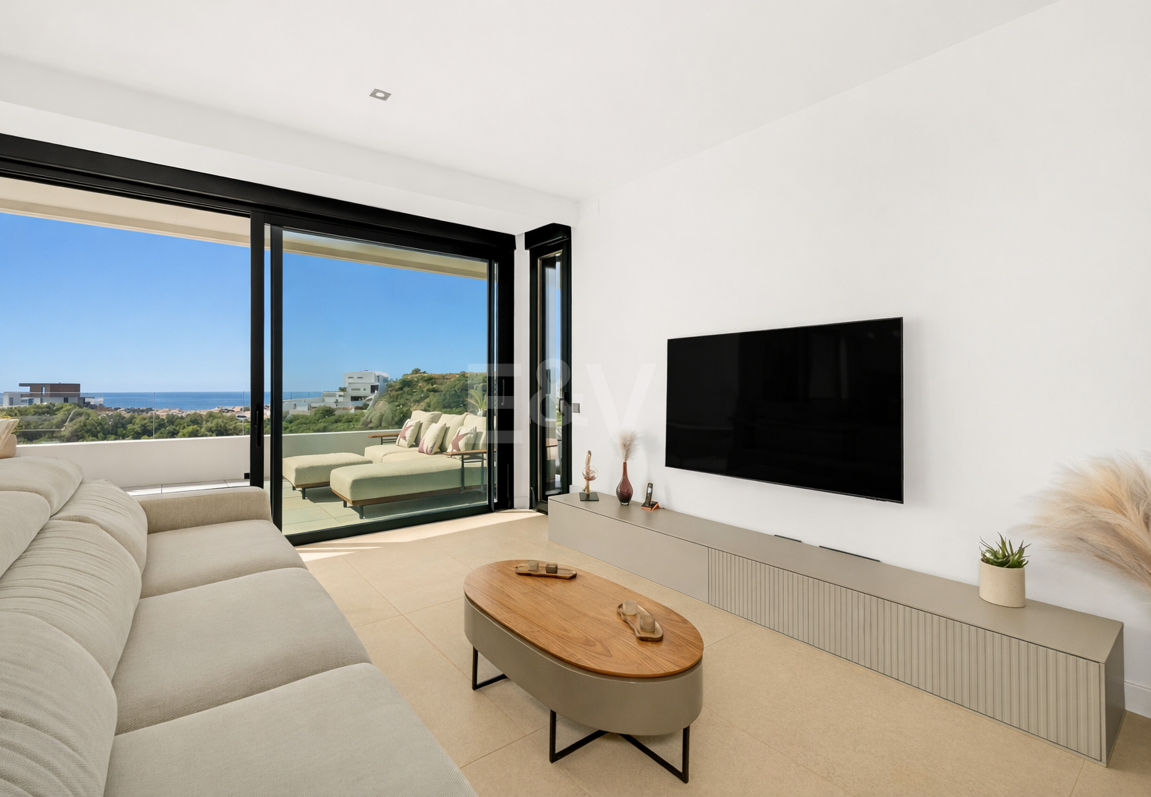 Lujoso ático contemporáneo con vistas panorámicas al mar y spa privado