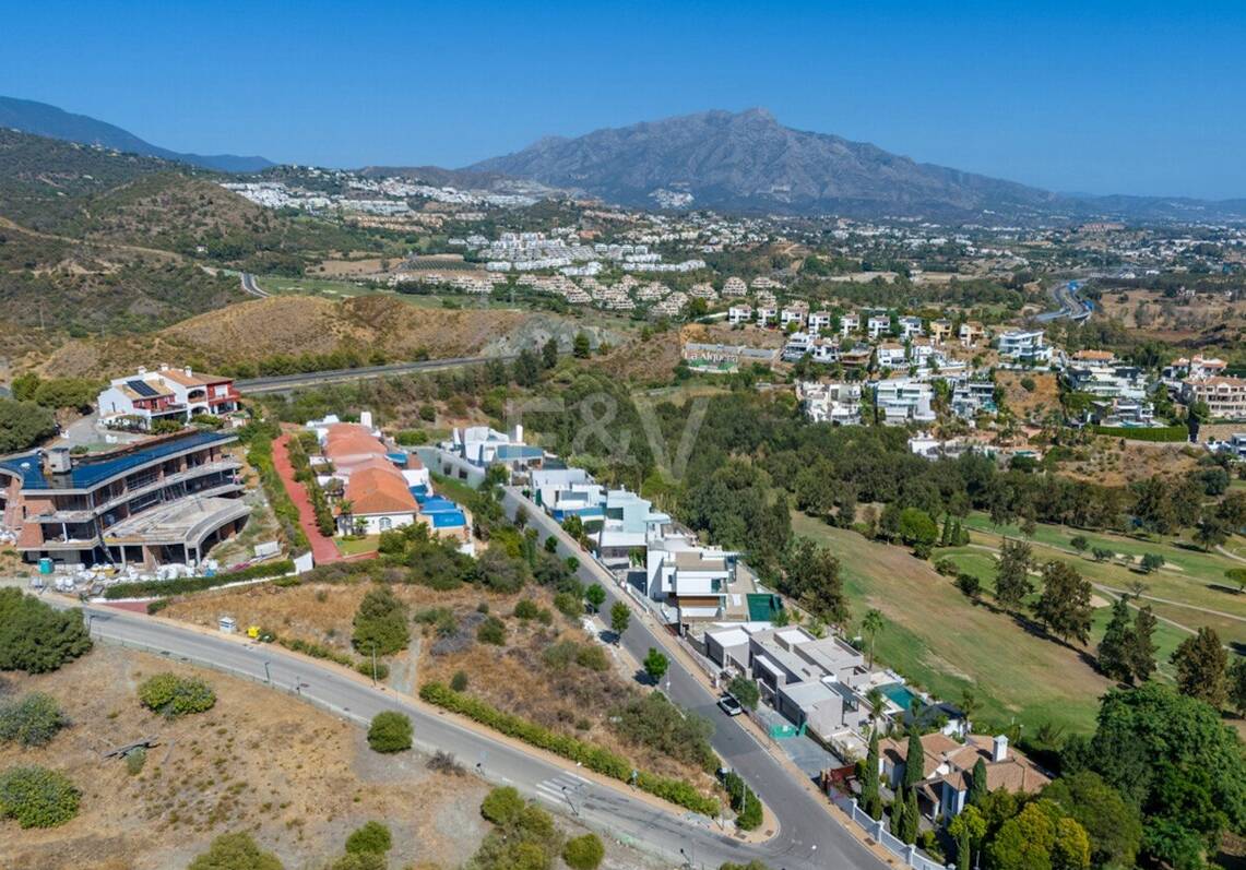 Breathtaking Sea, Golf, Lake and La Concha Mountain Views Plot with Premium Lifestyle Access