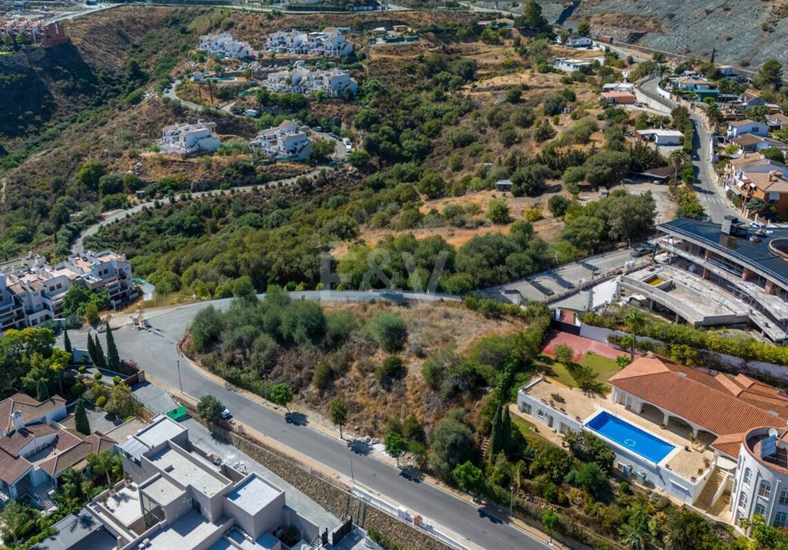 Breathtaking Sea, Golf, Lake and La Concha Mountain Views Plot with Premium Lifestyle Access