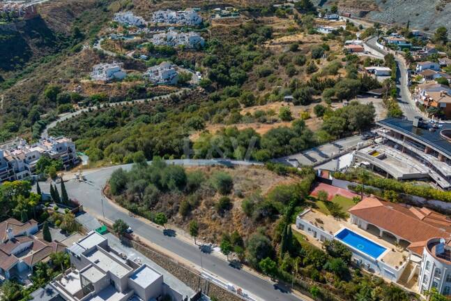 Dzialka na sprzedaż w La Alqueria, Mijas