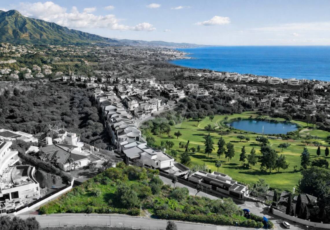 Breathtaking Sea, Golf, Lake and La Concha Mountain Views Plot with Premium Lifestyle Access