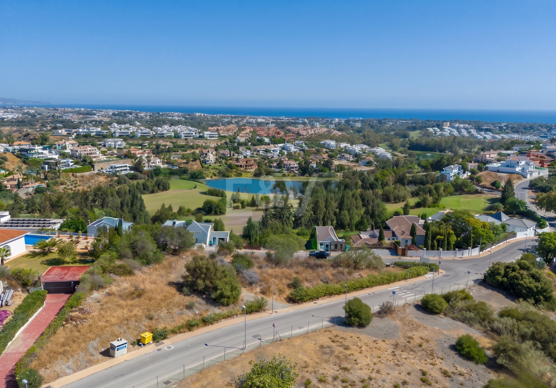 Breathtaking Sea, Golf, Lake and La Concha Mountain Views Plot with Premium Lifestyle Access