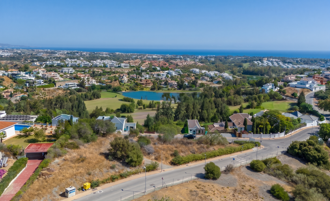 Dzialka na sprzedaż w La Alqueria, Mijas