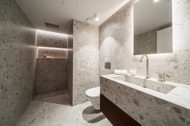 Contemporary Luxury Villa with Panoramic Sea, Golf & Mountain Views in Nueva Andalucía