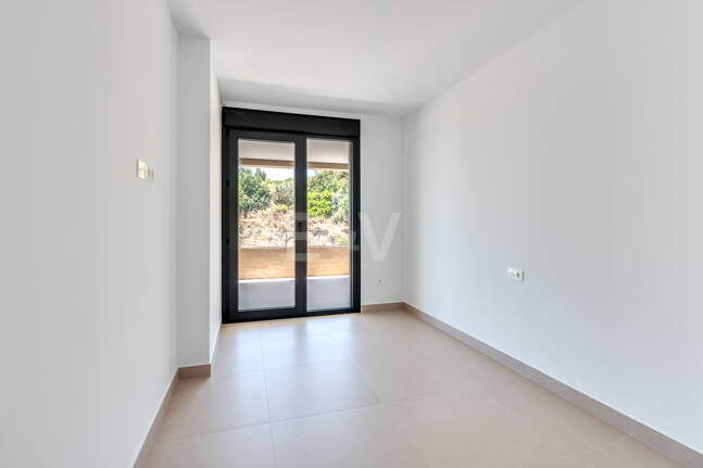 Apartament z widokiem na morze w Altos de Los Monteros w Marbelli z udogodnieniami na poziomie kurortu