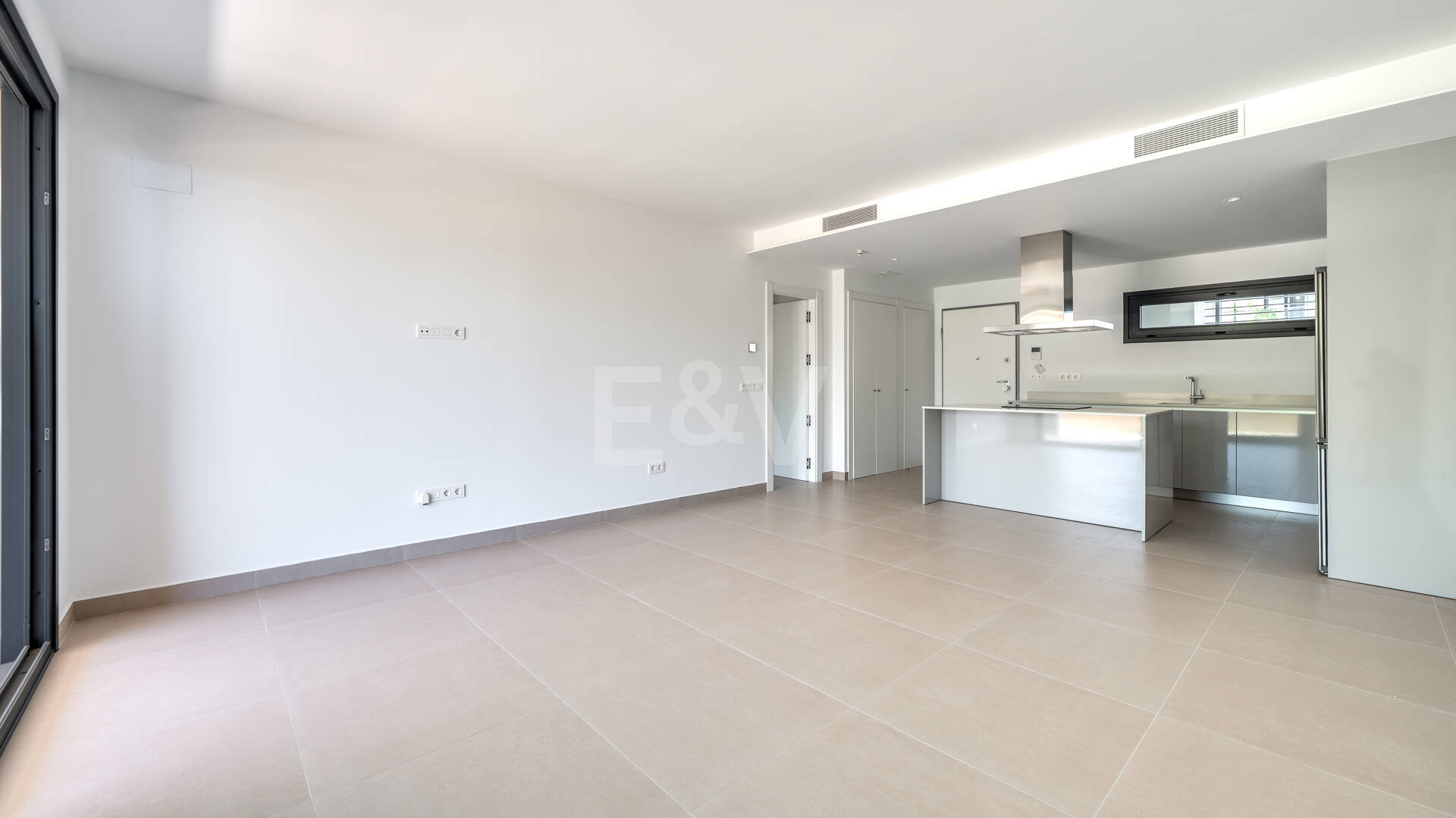 Apartament z widokiem na morze w Altos de Los Monteros w Marbelli z udogodnieniami na poziomie kurortu