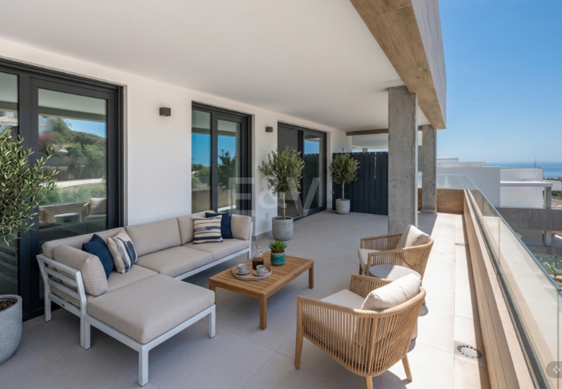 Apartament z widokiem na morze w Altos de Los Monteros w Marbelli z udogodnieniami na poziomie kurortu