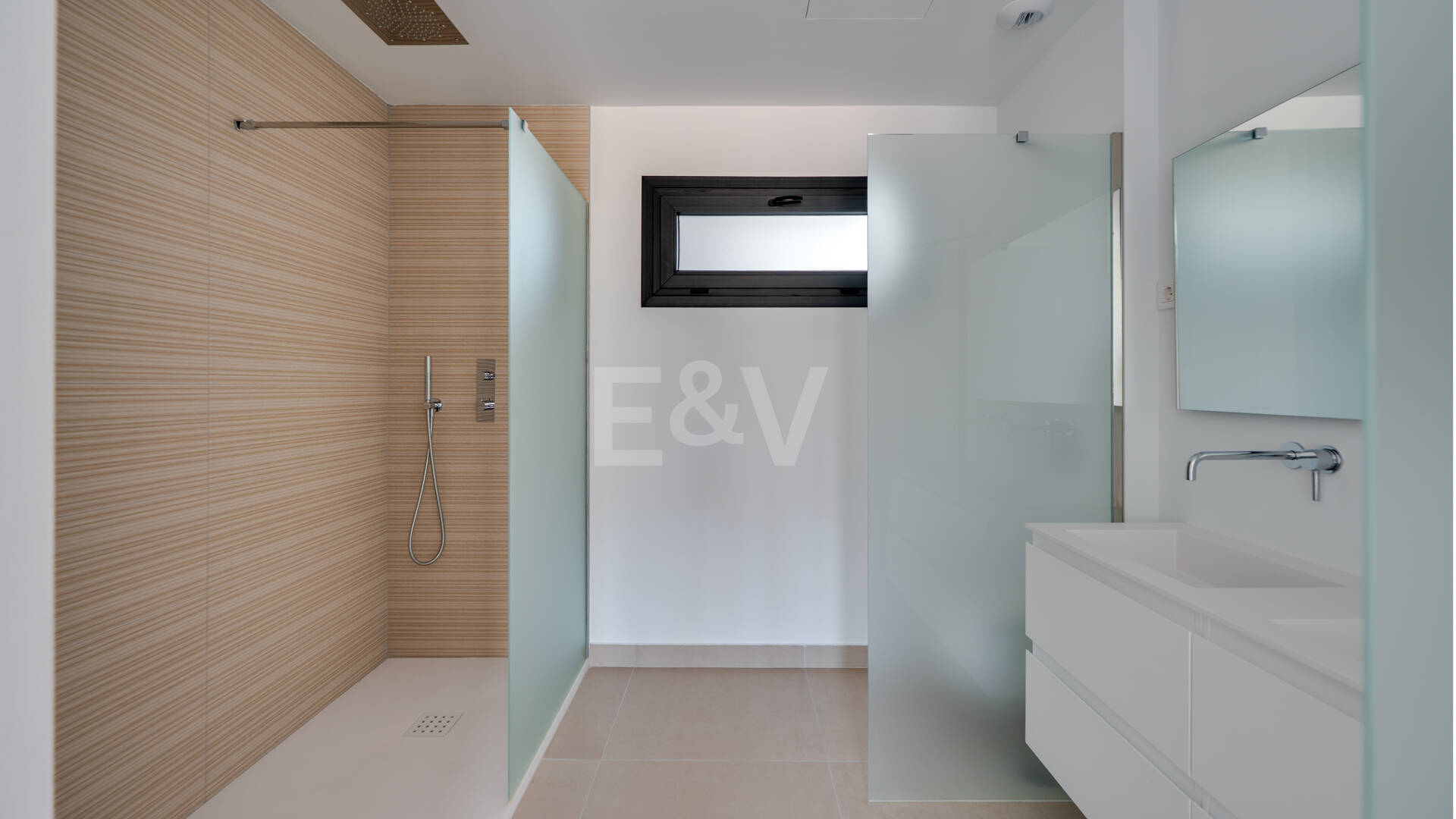 Apartament z widokiem na morze w Altos de Los Monteros w Marbelli z udogodnieniami na poziomie kurortu