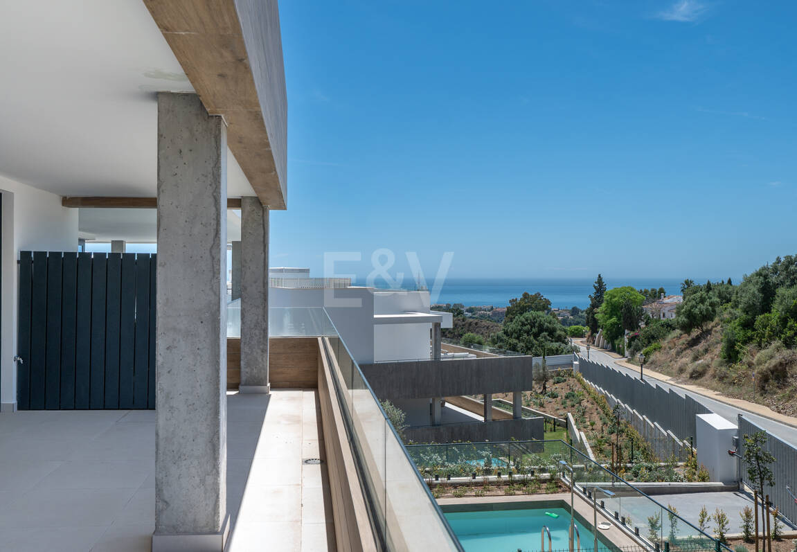 Apartament z widokiem na morze w Altos de Los Monteros w Marbelli z udogodnieniami na poziomie kurortu