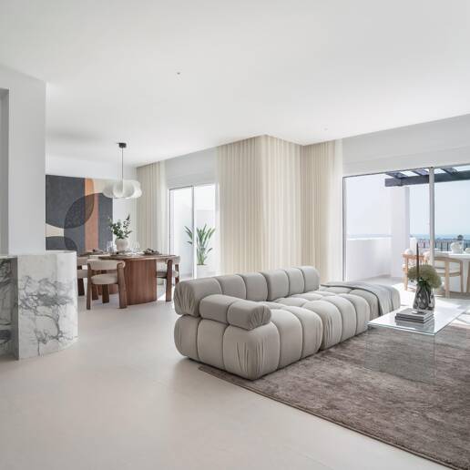 Ático dúplex esquinero en urbanización cerrada con vistas panorámicas al mar