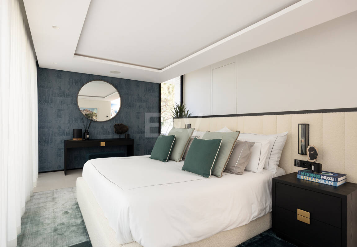 Moderne Luxusvilla mit Panoramablick