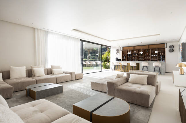 Moderne Luxusvilla mit Panoramablick