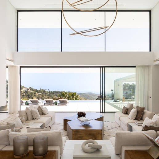 Moderne Luxusvilla mit Panoramablick