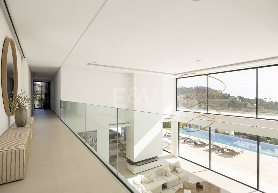 Moderne Luxusvilla mit Panoramablick