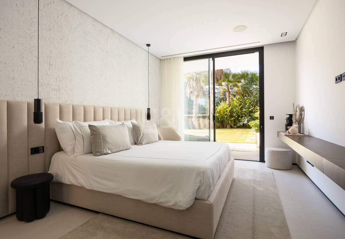 Moderne Luxusvilla mit Panoramablick