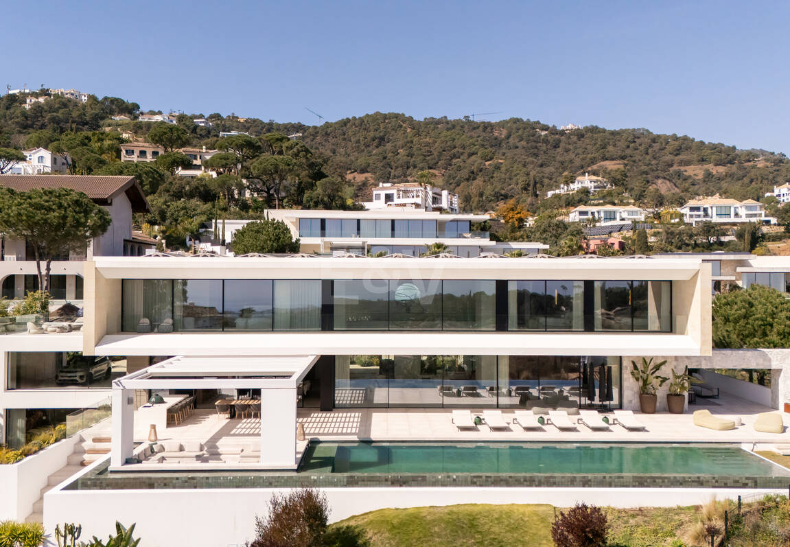 Moderne Luxusvilla mit Panoramablick