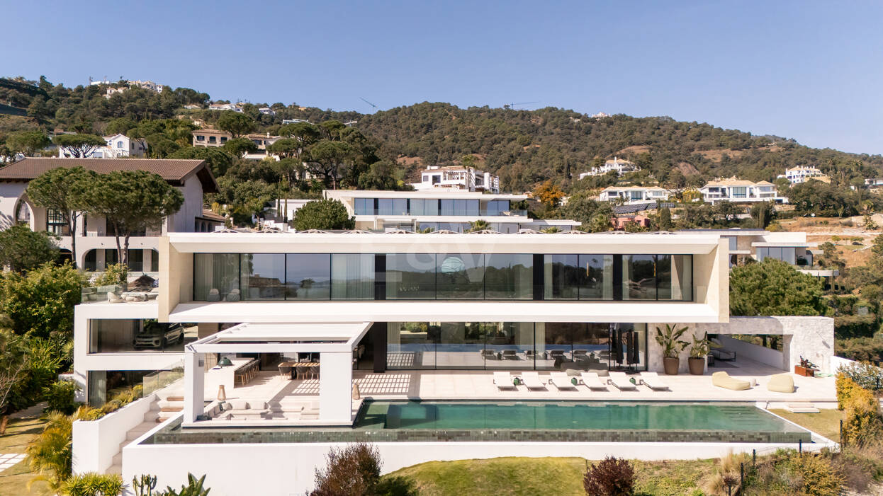 Moderne Luxusvilla mit Panoramablick in El Madroñal