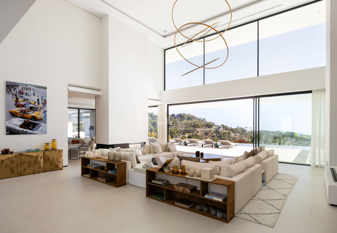 Moderne Luxusvilla mit Panoramablick