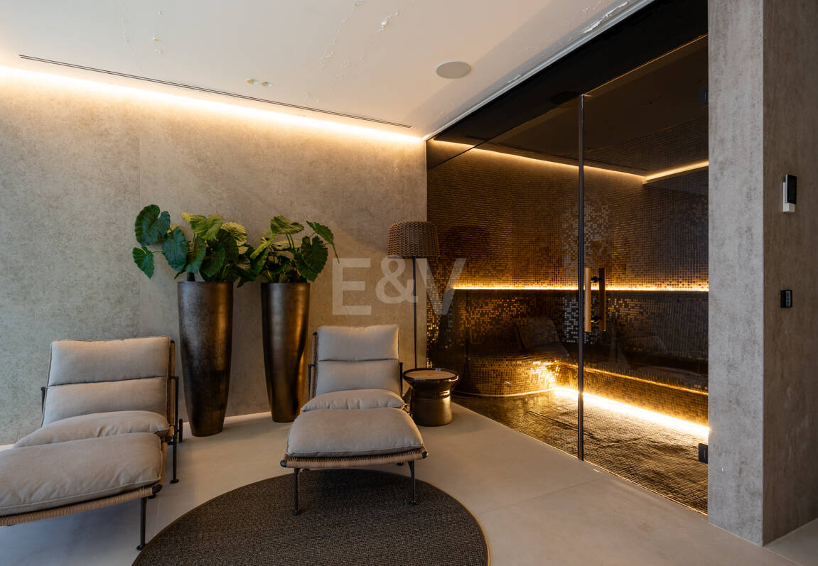 Moderne Luxusvilla mit Panoramablick