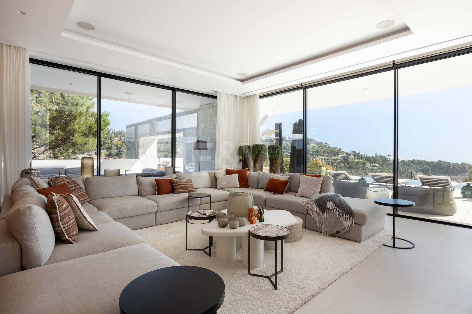 Moderne Luxusvilla mit Panoramablick