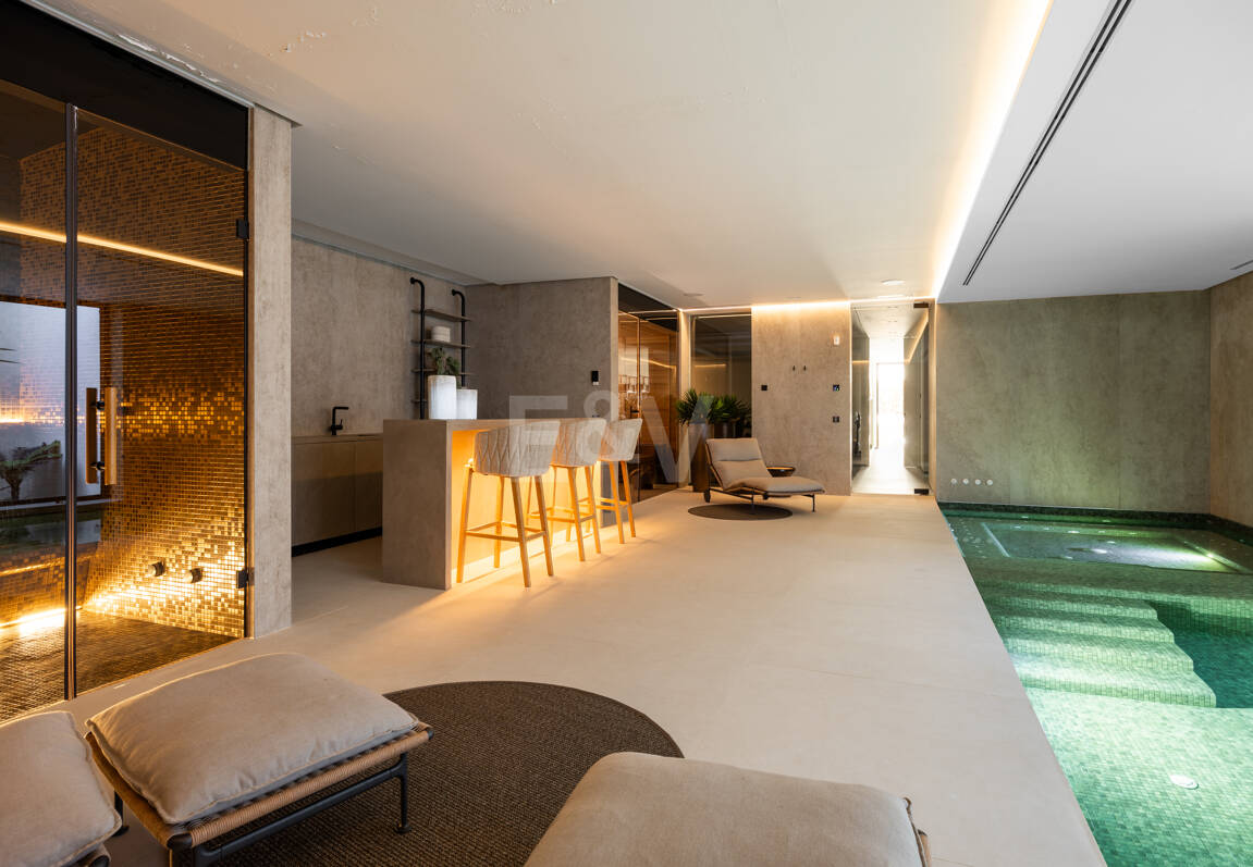 Moderne Luxusvilla mit Panoramablick