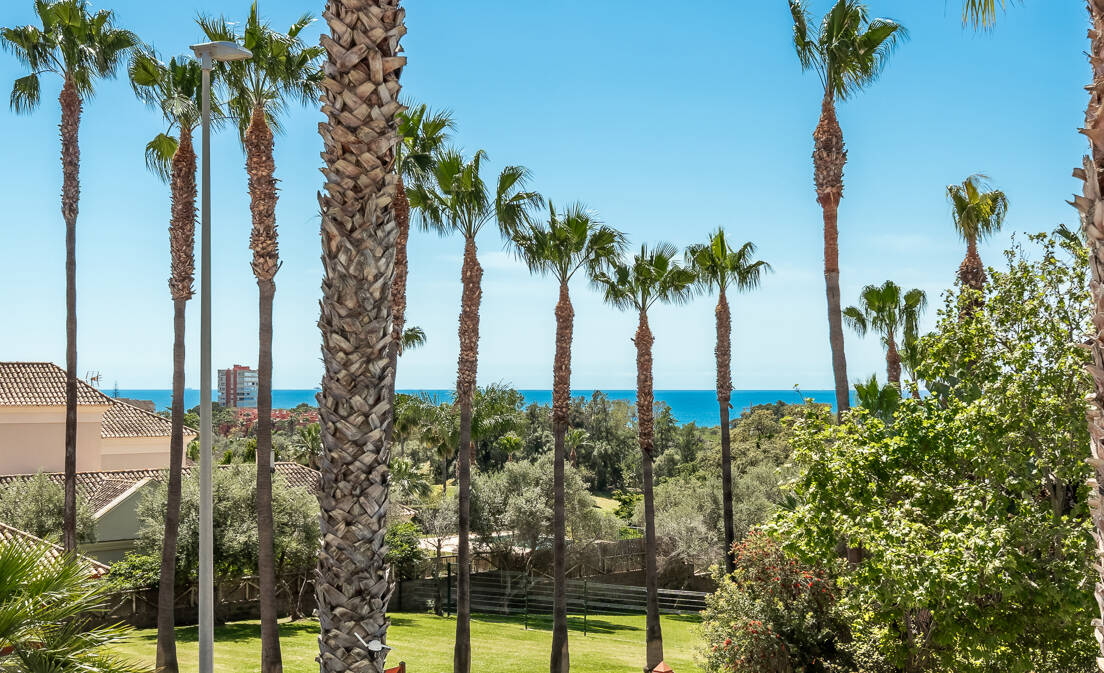 This beautifully renovated semi-detached villa is located in the exclusive gated community of Santa Clara, frontline to the golf course....