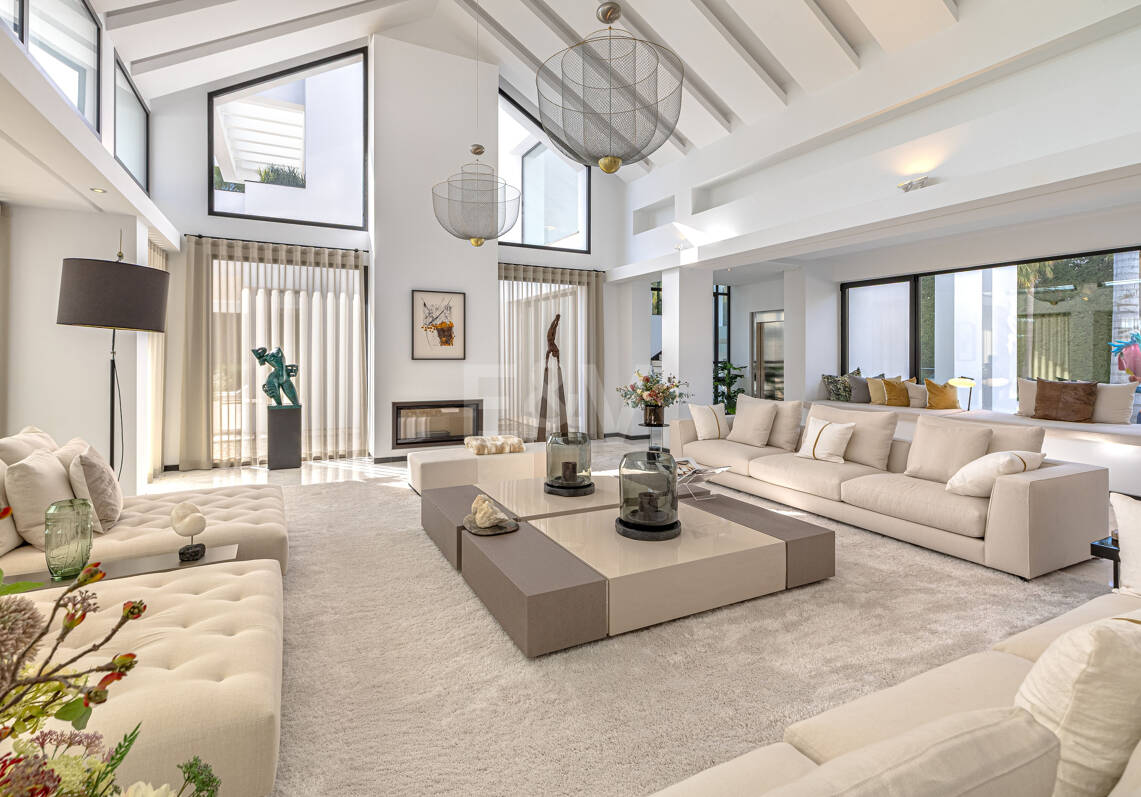 Elegante moderne Architektenvilla mit Meerblick, nur Schritte vom Strand entfernt