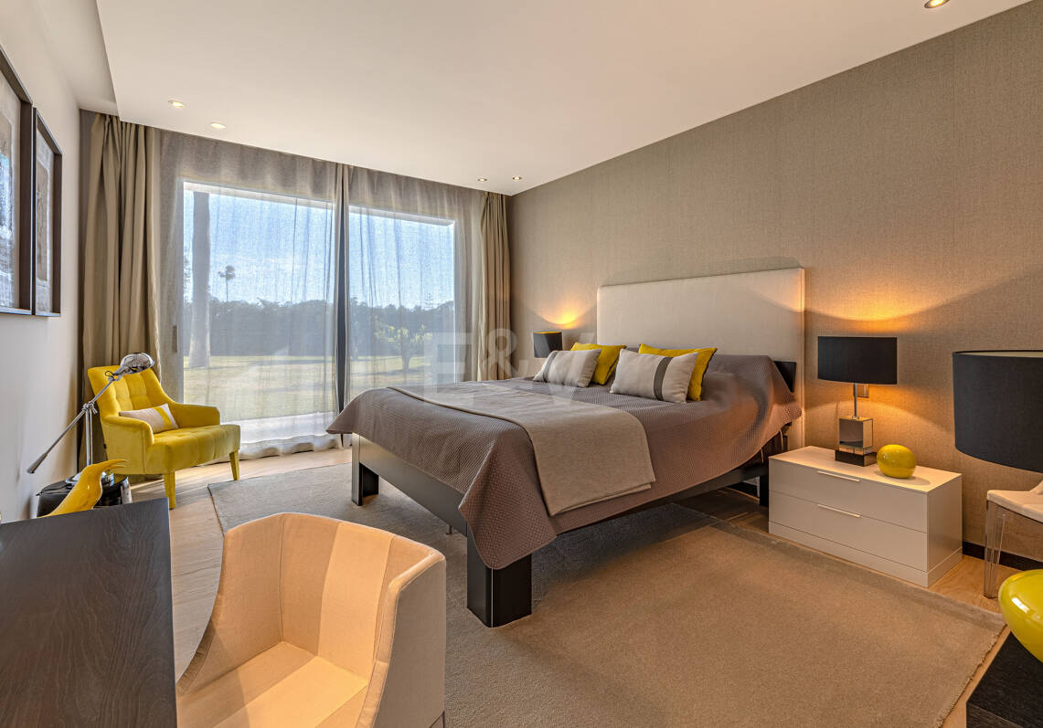 Elegante moderne Architektenvilla mit Meerblick, nur Schritte vom Strand entfernt